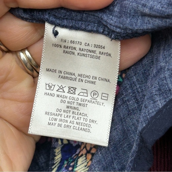 Anthropologie Maeve Aldin bird button down shirt - Picture 6 of 9